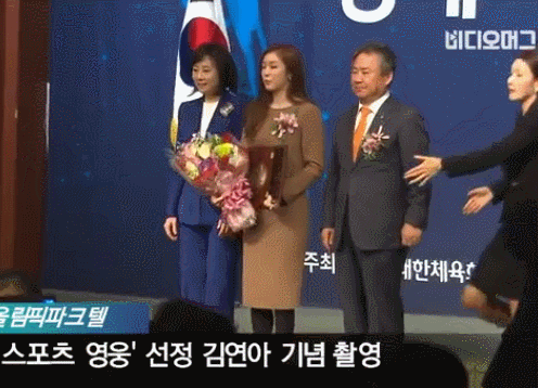 99b983892094b5c6d2fc3736e15da7d1.gif