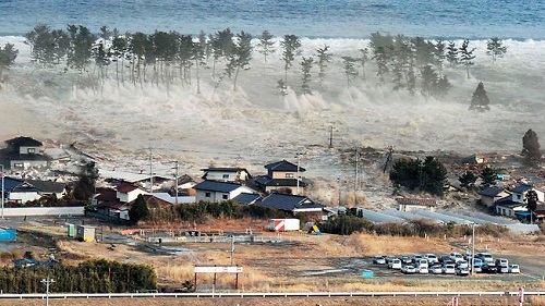 japan-tsunami.jpg