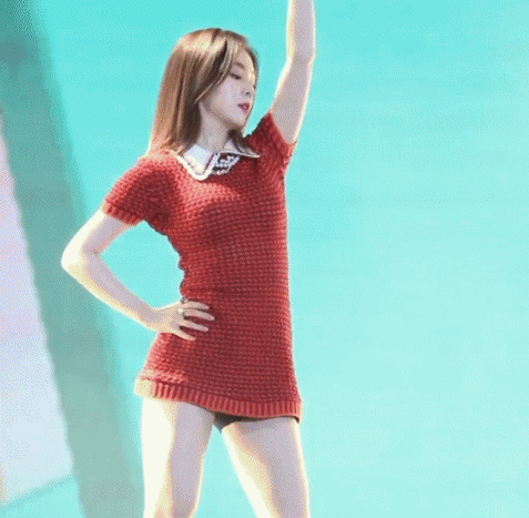 원피스가 짧은 아이린 방어린 (2).gif