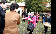 8630db0e3ad19cc7484d945af6435869.gif
