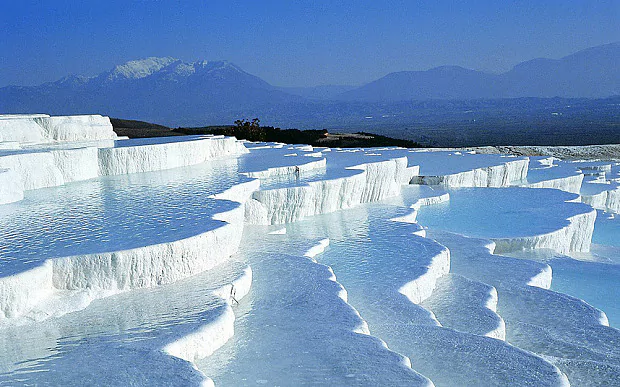 pammukale-3-turkey_3393412b.jpg